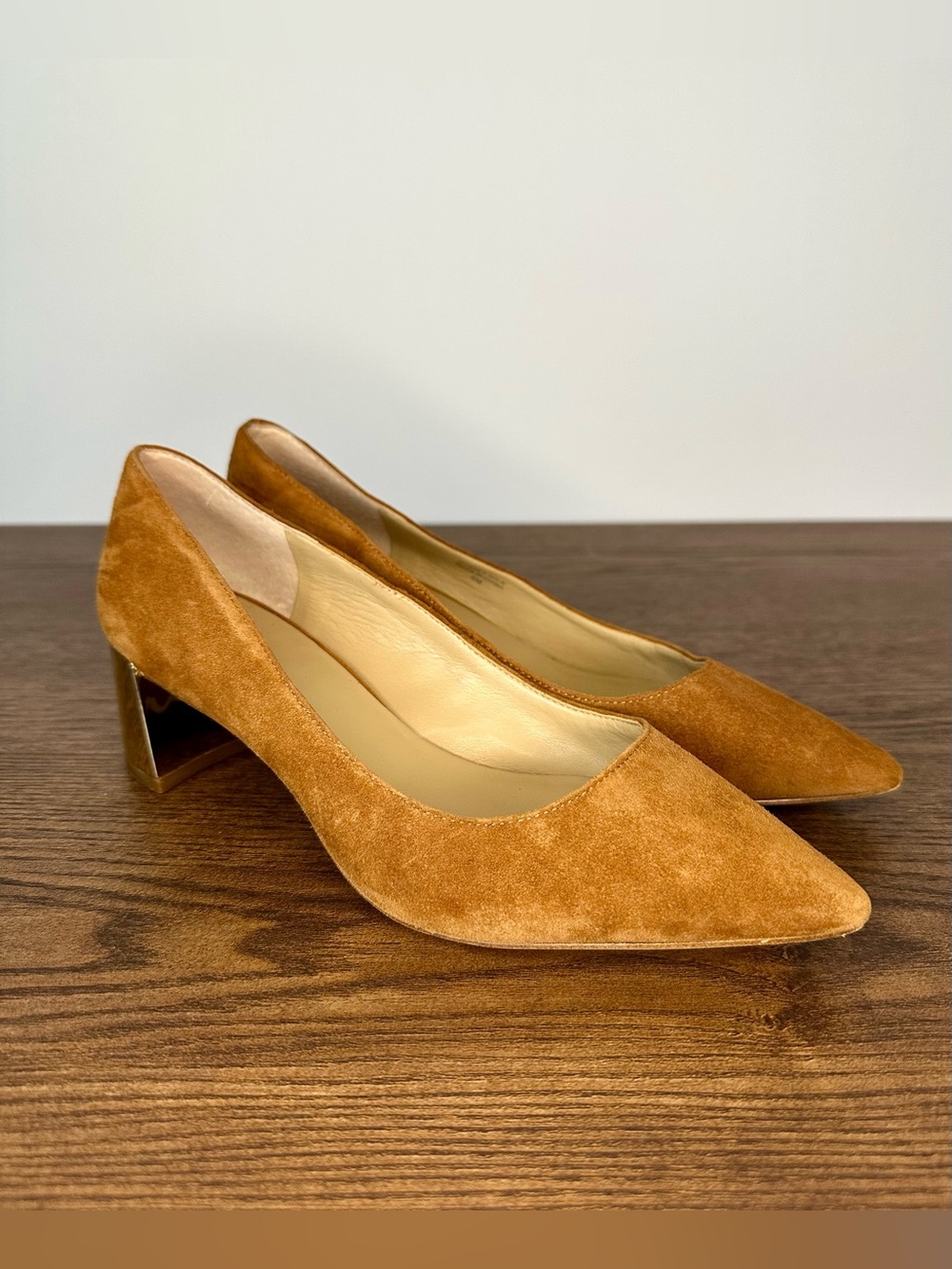 Ann Taylor Suede Brown Pumps with Gold Block Heel Size 6